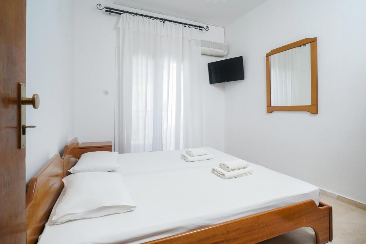 Studios Garifalia Đảo Amolianí Ngoại thất bức ảnh