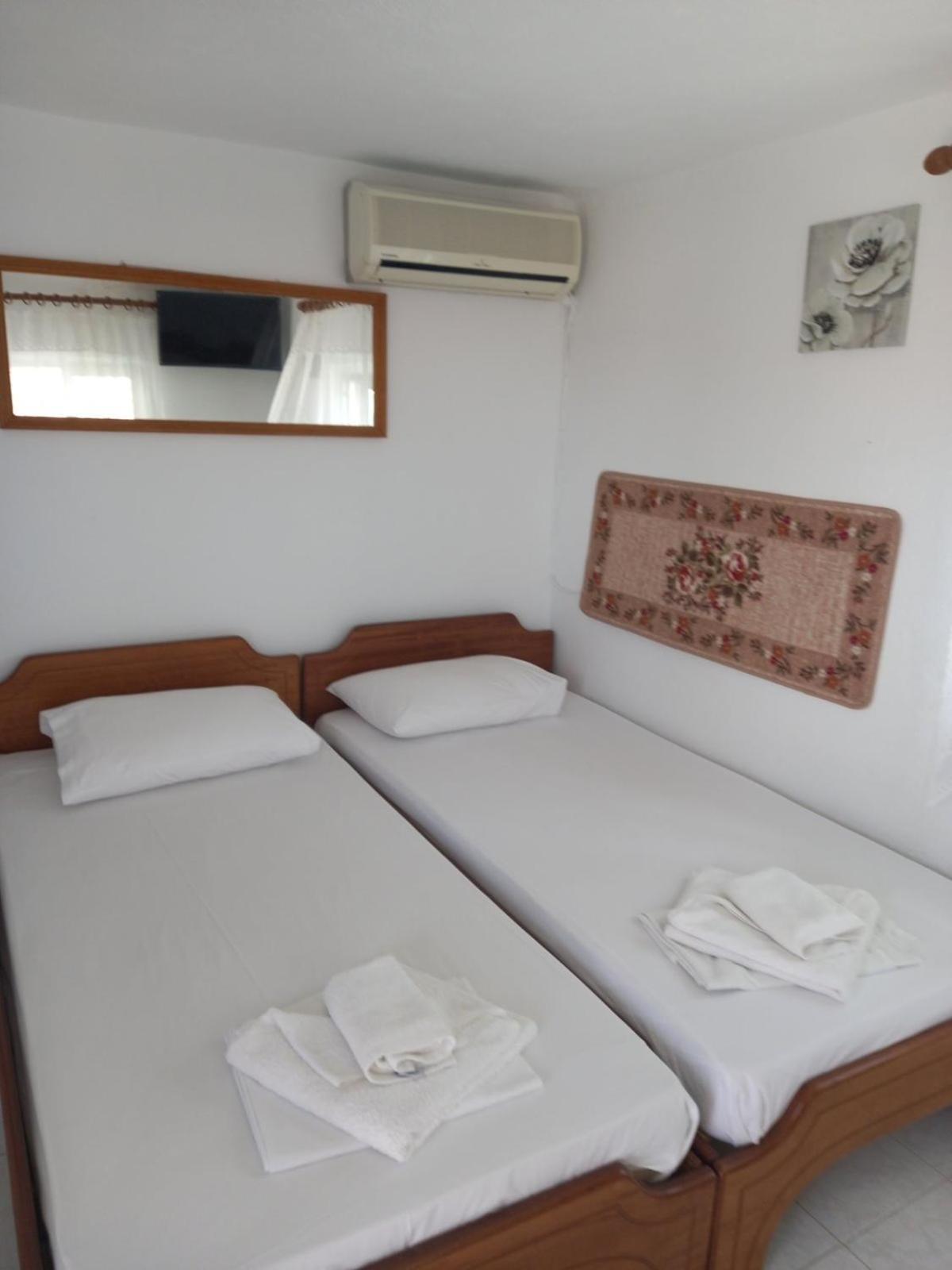 Studios Garifalia Đảo Amolianí Ngoại thất bức ảnh